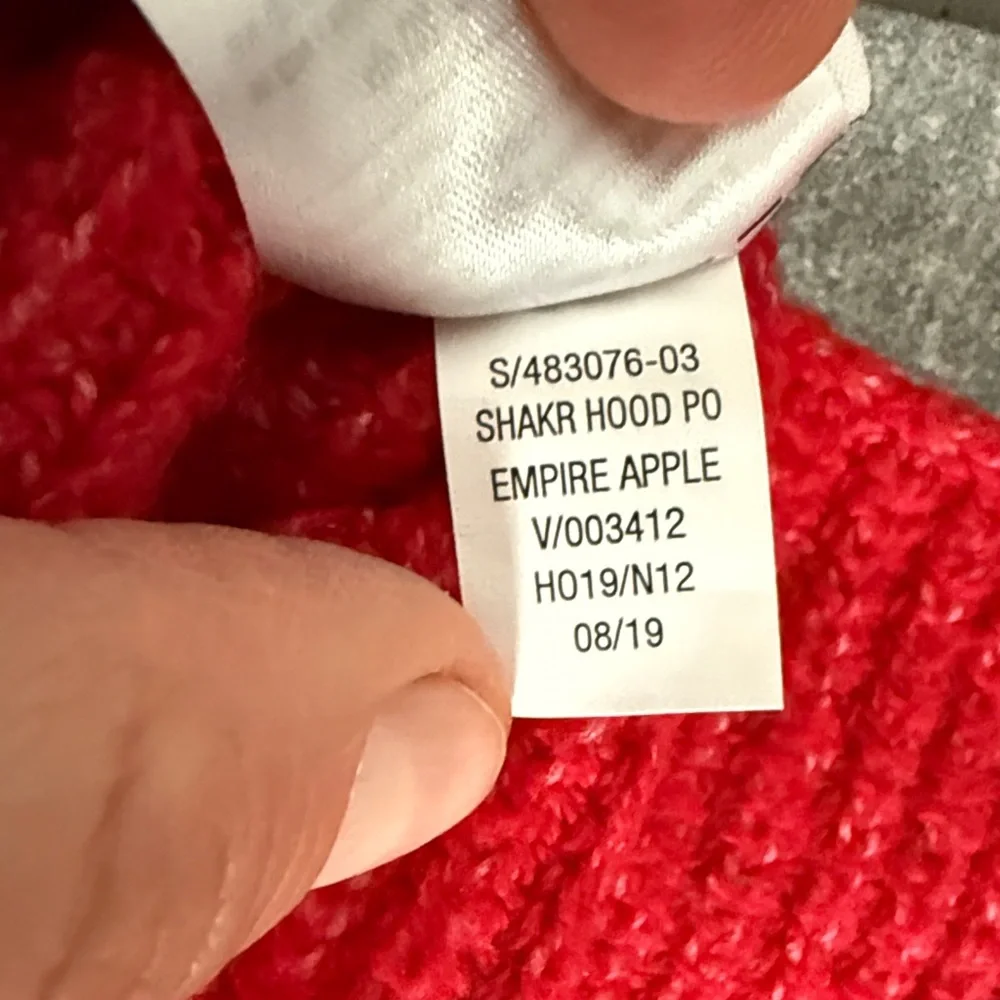 Old Navy Vibrant Red Oversized Knit Sweater - Picture 5 of 11